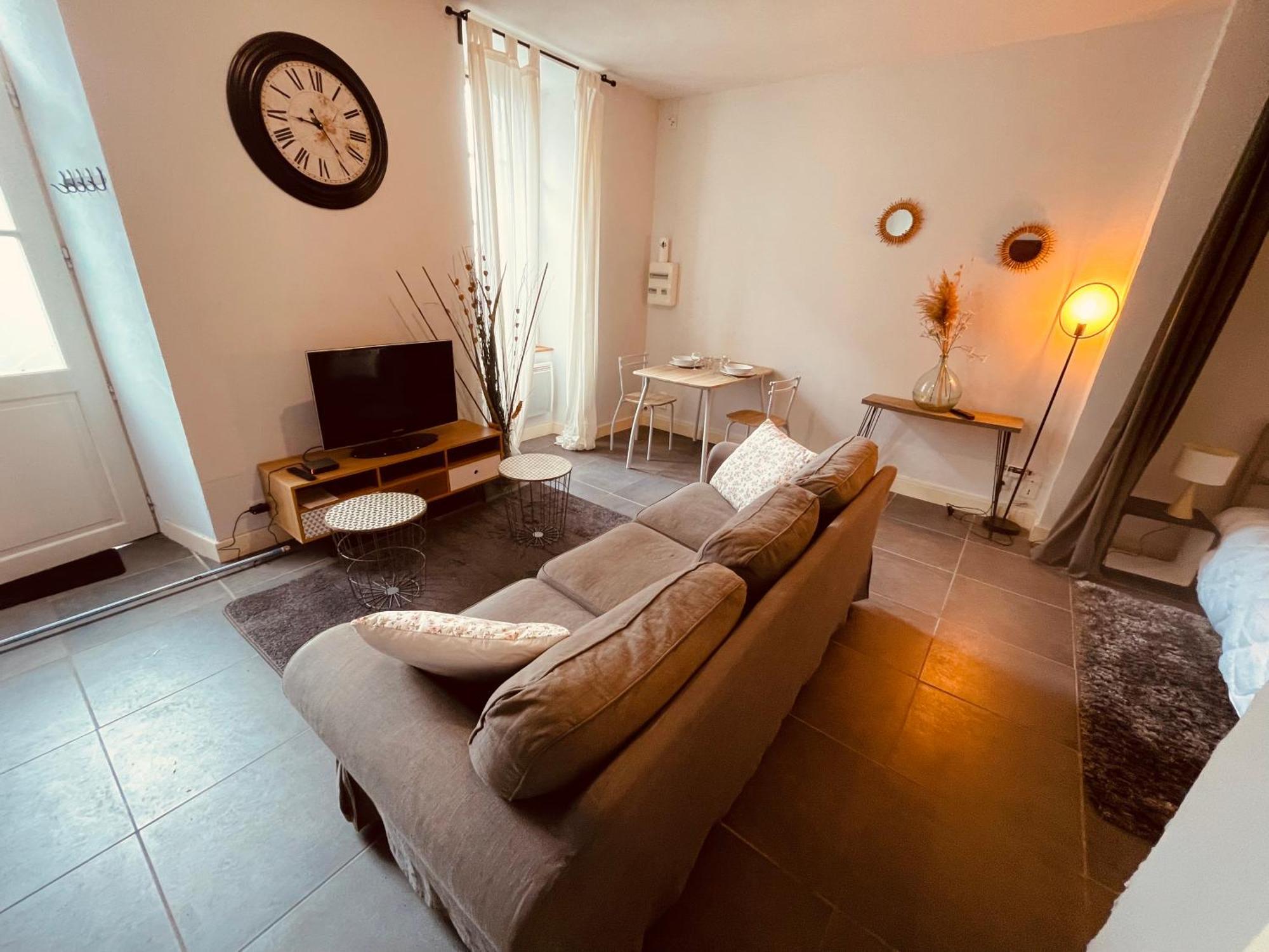 L'albuconis 1 Grand Apartment Aubusson (Creuse)